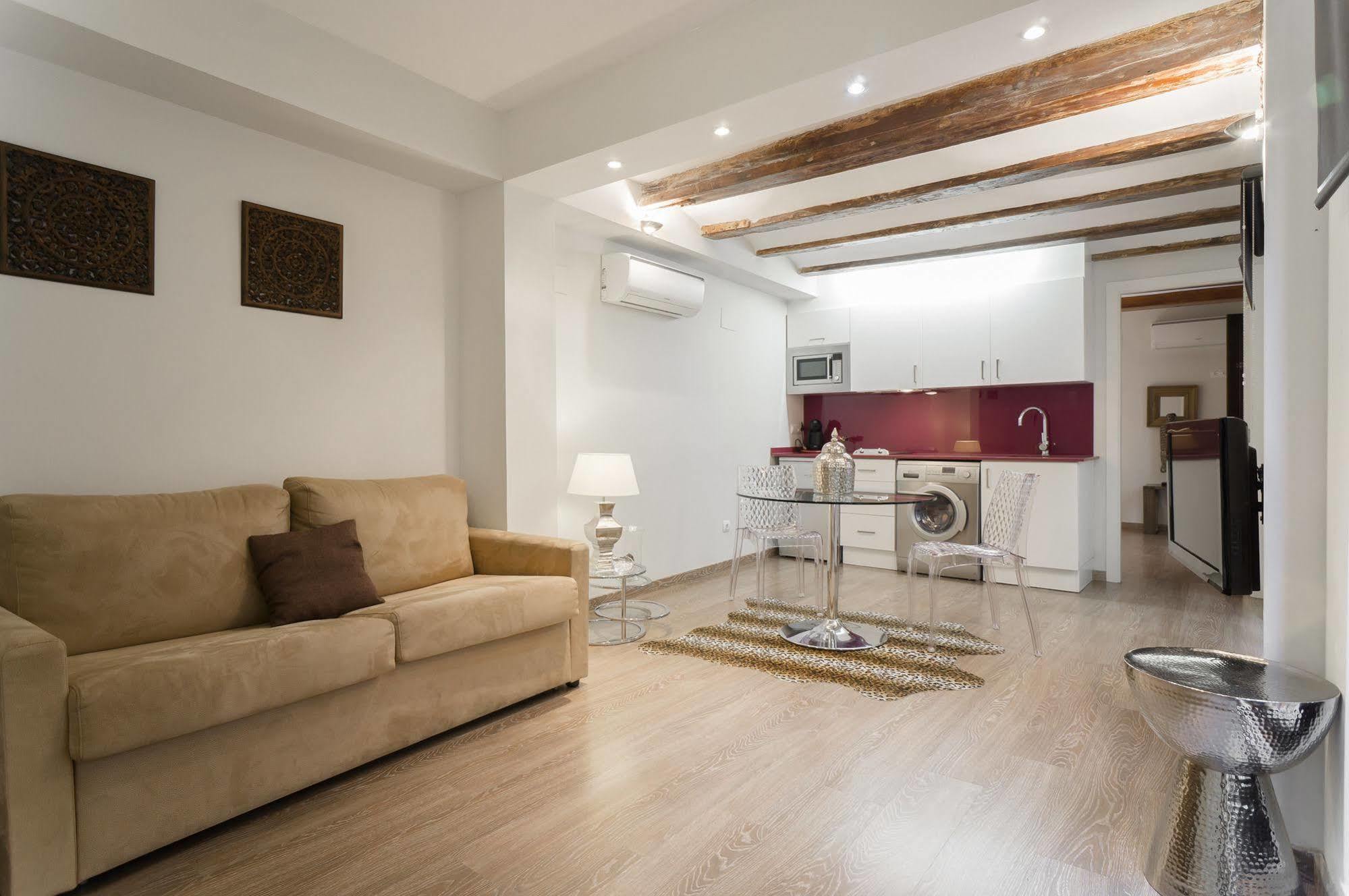 Kirei Apartment Sombrereria Valencia Bagian luar foto