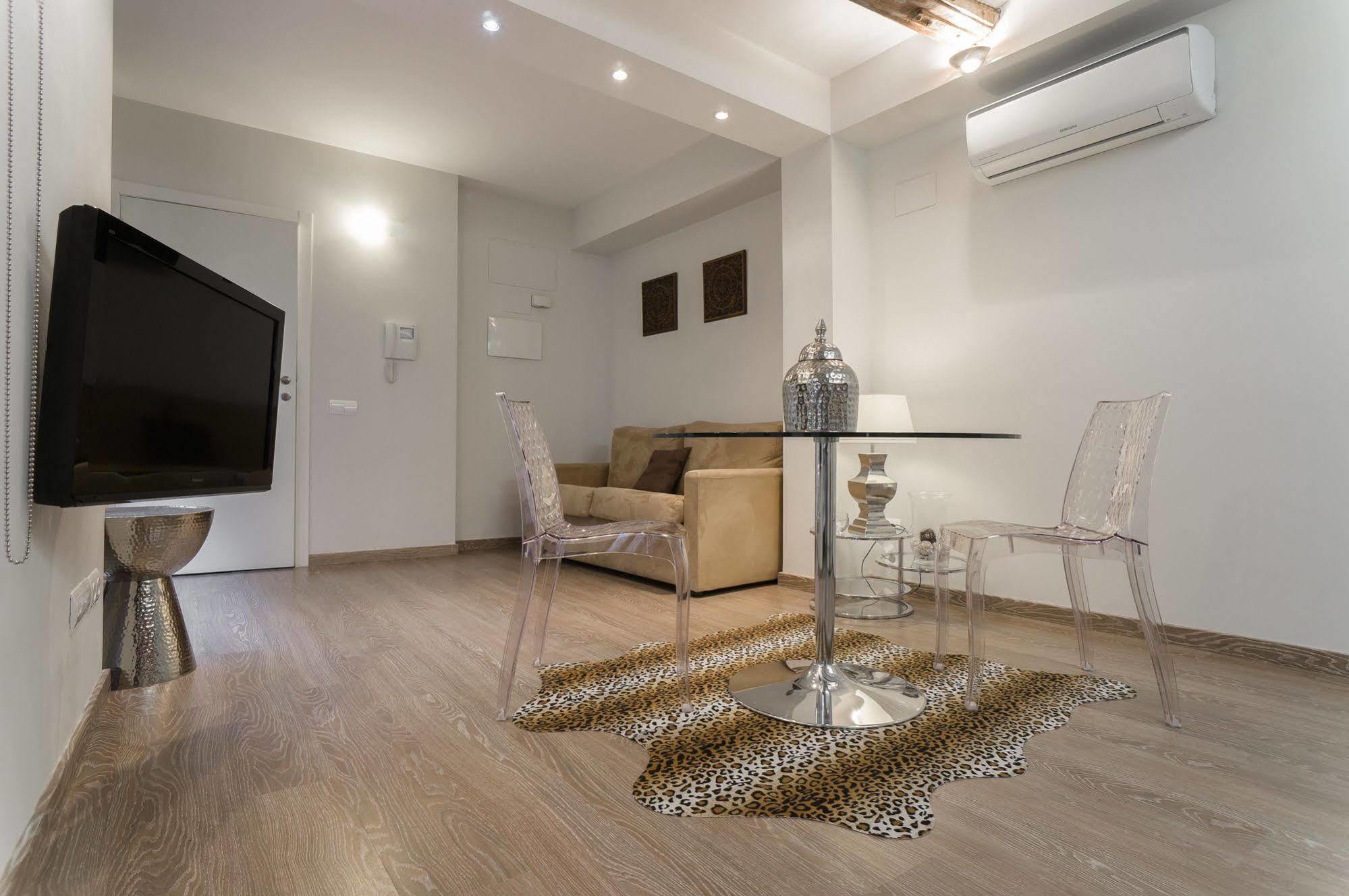Kirei Apartment Sombrereria Valencia Bagian luar foto